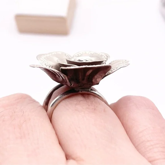 Size 6.5 Vintage 3D Flower 925 Sterling Silver Ring - Picture 7 of 8